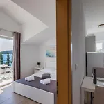 Apartman M *