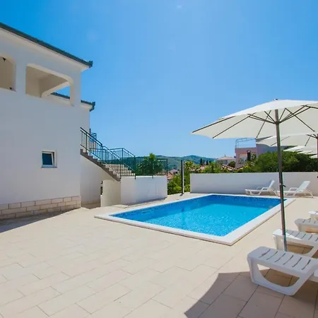 M Apartman Seget Vranjica